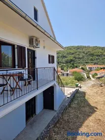 Apartment Opaćac Veli Iž - Image 2