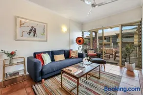 ZEN MARKETS - Stylish 2-BR Apt Near Parap Markets - Image 1