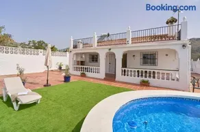 Spacieuse villa entièrement équipée avec barbecue, jardin et internet haut débit | Vue rivière - Image 2