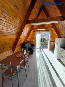 Petit chalet avec terrasse - Image 3
