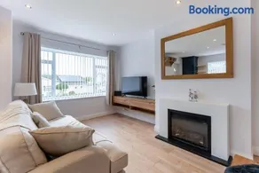 Quiet Cotswold Bungalow - Image 2