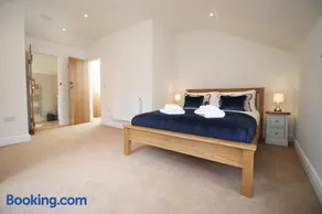 Argoed Barn and Vineyard - Image 3