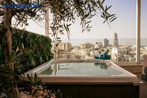 Luxury Penthouse with Jacuzzi and Stunning Views By Buena Vista - Image 1