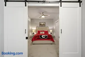 Classic Condo on Prince apts - Image 2