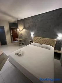 Eros Motel - Image 4