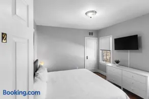 Cozy Bedroom next to SCSU and Yale - Image 1