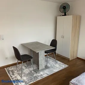 1 Zimmer Apartment DG - Image 4