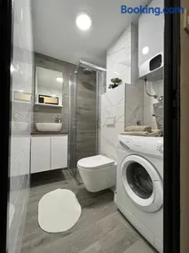 Green Garden Gajac Apartman - Image 3