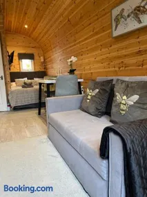 Willow Nook, near Saundersfoot and Tenby - Image 4