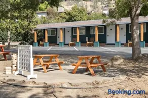 The Moro | Sequoia Motel RM3 - Image 5