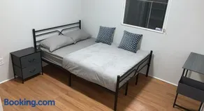 Comfy apt with skyline front view Mins away from NYC - Image 1