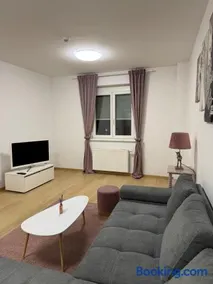 Moderne zentrale Wohnung - Image 2