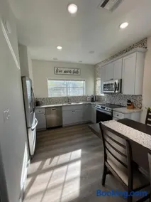 Country Oasis - Entire Home - Image 1