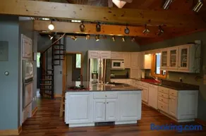 Shimmering Cove Retreat - Image 2