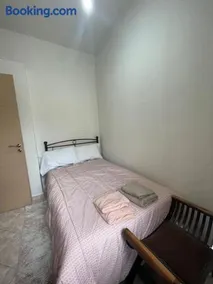 Όμορφο κατάλυμα στην κεντρική πλατεία του χωριού - Image 5