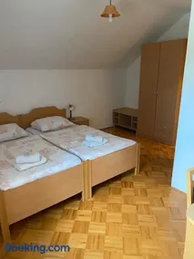 KMETIJA KNAVS - Image 1