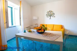 Amalfi Coast Ncopp' a' Scalinatella Pontone holiday house - Image 1