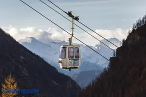 HelloChalet - Maison Mont Fleury- newly refurbished 50 mt center and ski bus stop - Image 5