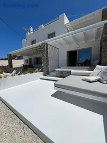 Neso seafront studio Paros - Image 2