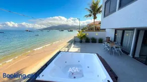 ASA | Pé na Areia | 5 Suites | Jacuzzi | Bombinhas - Image 1