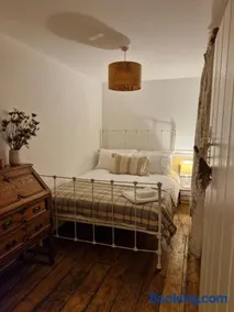 Rustic Welsh cottage - Image 4