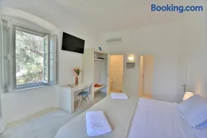 Loukia's Apartments - Image 1