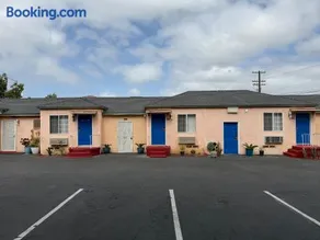 La PETITE ROUGE MOTEL - Image 4