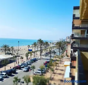 APARTAMENTO RONDA 4 BOLICHES Primera línea de playa - Image 1