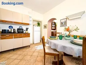 Sole Alpino - sunny and centrally located town - Image 2