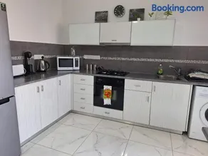 Diana Apartment - Image 2