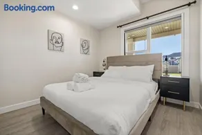 Private Suite for Couples Friends and New Families - Image 1