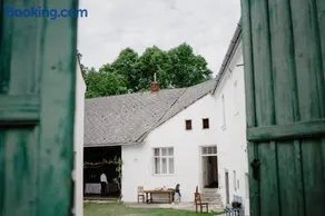 Historic Farmhouse Kojetice - Image 2