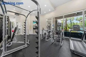 Spacious 3BR2BA w Pool Gym Near Airport #4 - Image 2