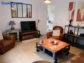 Charmant appartement F2 avec parking privé - Image 1