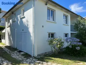 Maison indépendante avec 6 chambres proche du tram A - Image 1