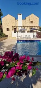 Villa Penelope Spacious Stone Villa in Douliana - Image 2