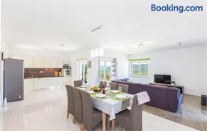 Beautiful Home In Blato Na Cetini - Image 2