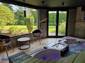 Relax Vila se zahradním wellness - Image 1
