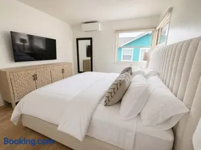 Beachside Apartment with Laundry AC Patio - Image 1