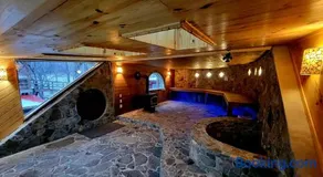 Shire Suite at White Lotus Eco Spa retreat - Image 2