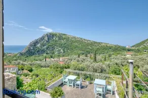 Eva's country house - Image 2