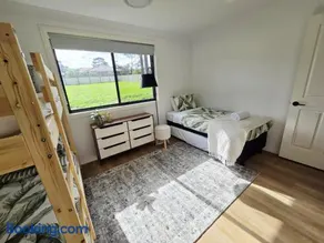 The Basin Cove - Sleeps 10 - Water Views - Image 2
