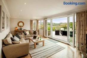 Redcliffe House - Image 2