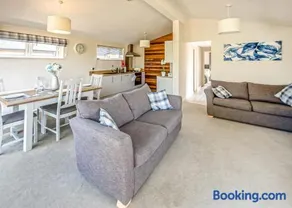Hawthorn Glen Lodges - Image 2