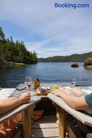 Lux Remote Glamping Hideaway - Image 5