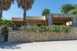 Heraklion Comfy House with Mountain View - Image 1