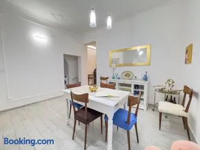 Casa Viberti, Dimora storica con vista mozzafiato sulle Langhe - Image 1