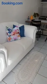 N10 - Apto com sala e cozinha,1quarto com ar e 2 camas e com garagem - Image 3