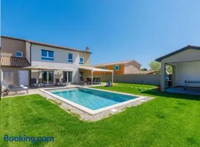 Villa Edi with heated pool - Image 1