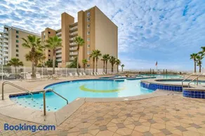 Pool/Beach-View Gulf Shores Condo: Family Friendly - Image 1
